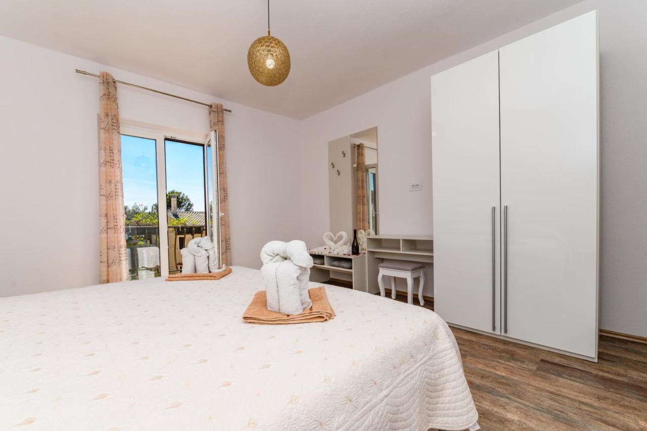 Apartman Paradiso Мартиншчица Экстерьер фото